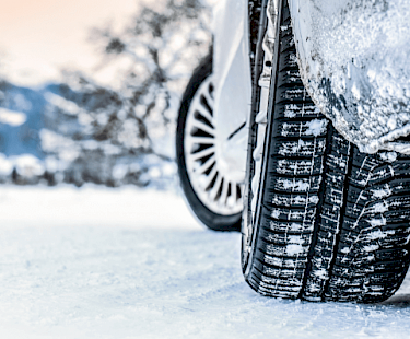 Ik ga op wintersport en neem mee: ski's, skikleding en... winterbanden?